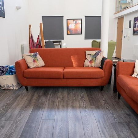 Stunning Mezzanine Apartment Near City Centre Cardiff Exteriör bild
