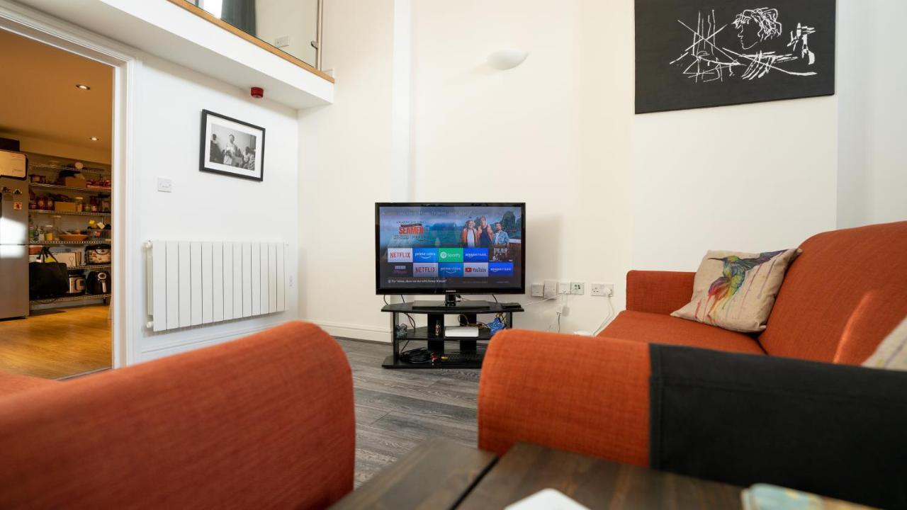 Stunning Mezzanine Apartment Near City Centre Cardiff Exteriör bild