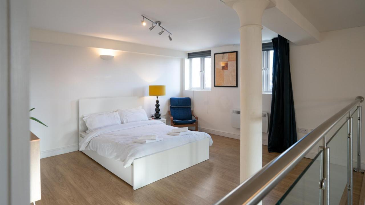 Stunning Mezzanine Apartment Near City Centre Cardiff Exteriör bild
