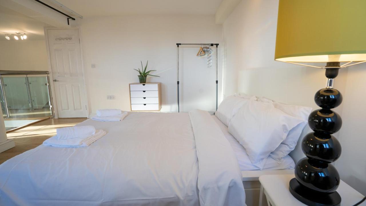 Stunning Mezzanine Apartment Near City Centre Cardiff Exteriör bild