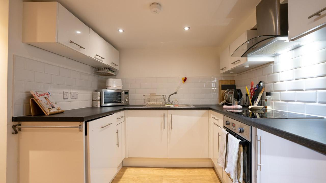 Stunning Mezzanine Apartment Near City Centre Cardiff Exteriör bild